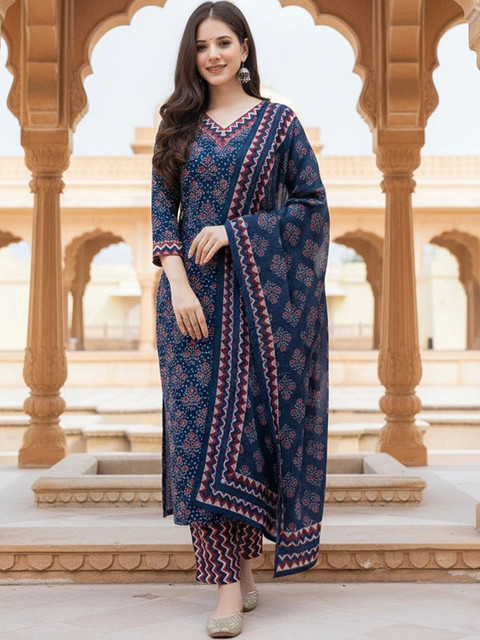 PREM KUMAR Women Ethnic Motifs Printed Regular Kurta with Trousers & With Dupatta