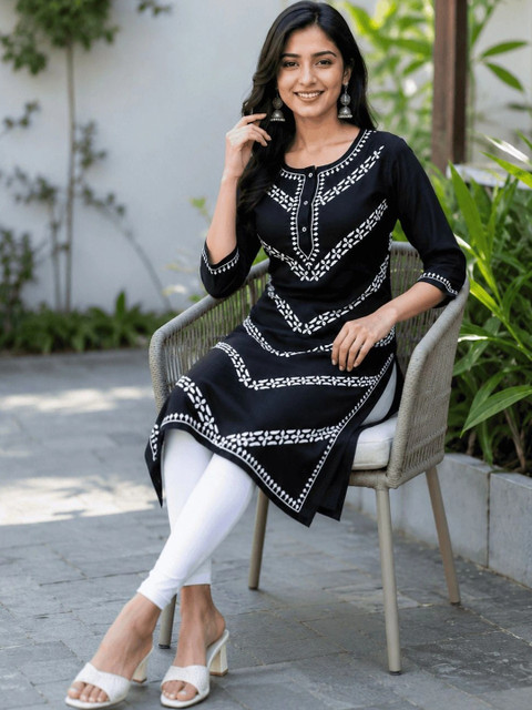 FABPLUS Women Ethnic Motifs Embroidered Thread Work Kurta - Image 3