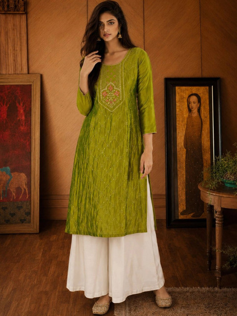 rarethread Women Embellished Thread Work Kurta