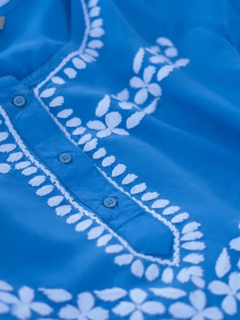 FABPLUS Women Ethnic Motifs Embroidered Thread Work Kurta - Image 5