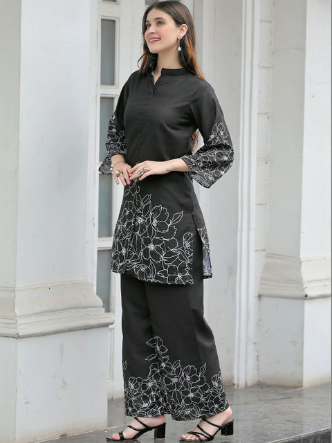 Laasika Floral Printed Tunic with Palazzos - Image 7