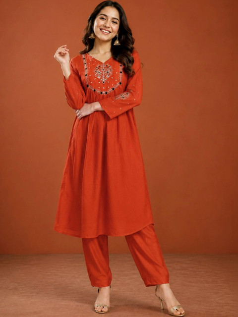 SHADOW & SAINING Women Ethnic Motifs Embroidered Empire Thread Work Kurta with Trousers & With Dupatta - Image 6