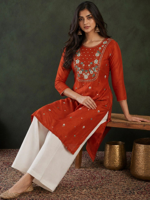 HOUSE OF SETHIA Women Embellished Thread Work Kurta - Image 5