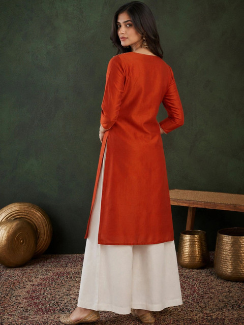 HOUSE OF SETHIA Women Embellished Thread Work Kurta - Image 3