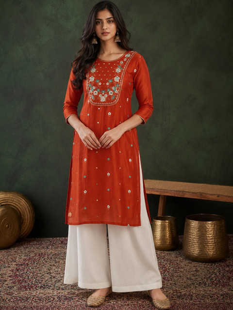 HOUSE OF SETHIA Women Embellished Thread Work Kurta - Image 4