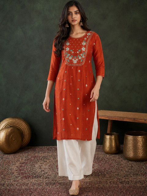 HOUSE OF SETHIA Women Embellished Thread Work Kurta - Image 7