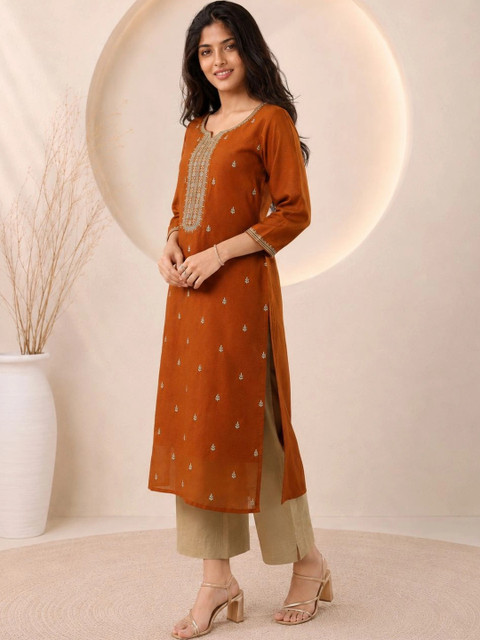 rarethread Women Embroidered Thread Work Kurta - Image 4