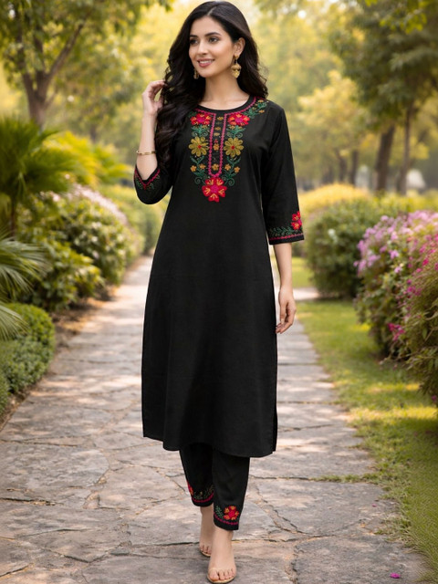 HERE&NOW Women Floral Embroidered Regular Thread Work Pure Cotton Kurta with Trousers