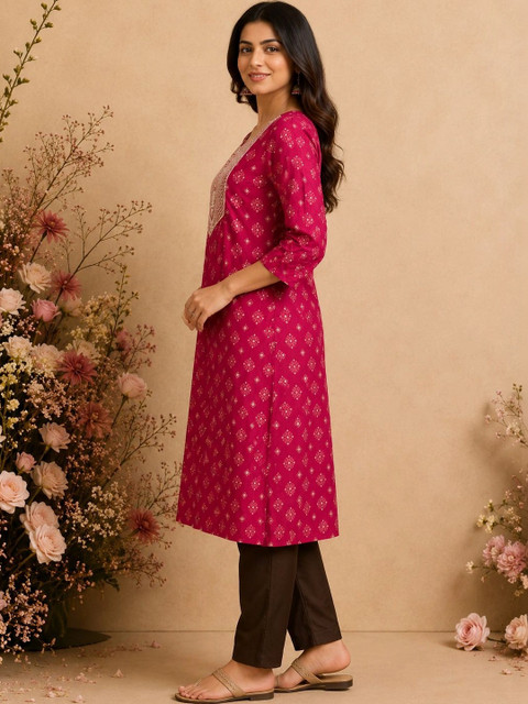 Araaha Women Thread Work Kurta - Image 4