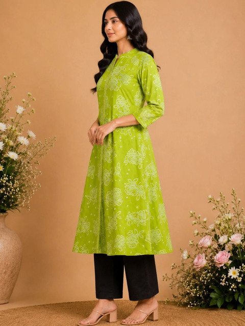 Araaha Women Bandhani Printed Mirror Work Kurta - Image 4