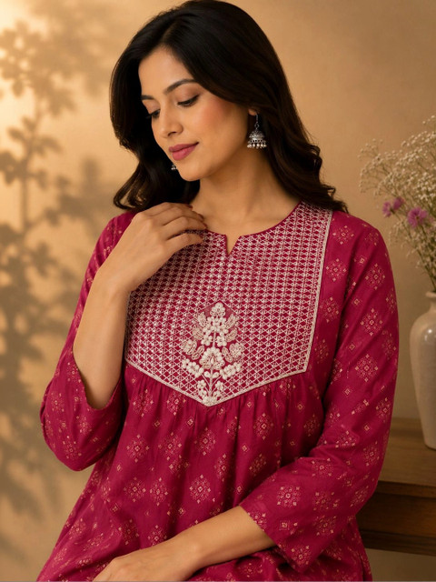 Araaha Women Thread Work Kurta - Image 5