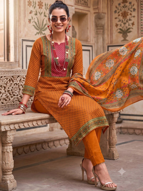 Rosaniya Printed Unstitched Dress Material - Image 4