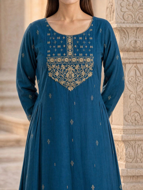 Rangita Women Ethnic Motifs Embroidered Thread Work Kurta - Image 4