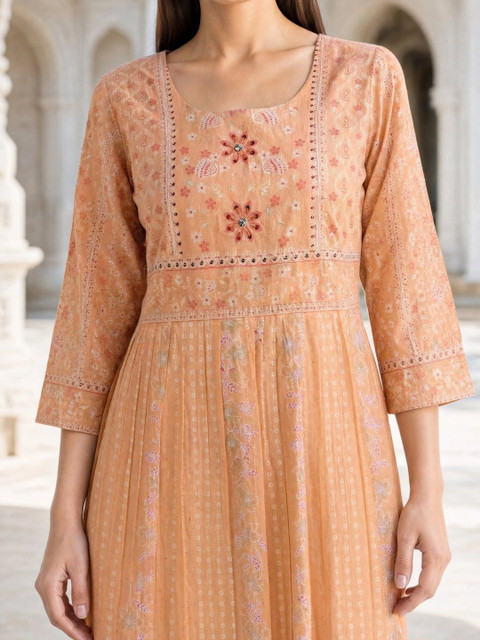 Rangita Women Floral Printed Thread Work Anarkali Kurta - Image 4