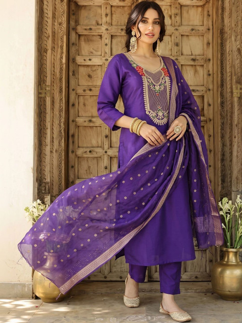 SDK FASHION Women Ethnic Motifs Embroidered Regular Thread Work Kurta with Trousers & With Dupatta - Image 2