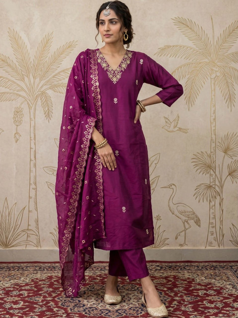 Sangria Women Ethnic Motifs Embroidered Regular Kurta with Trousers & With Dupatta