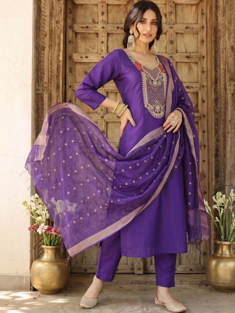 SDK FASHION Women Ethnic Motifs Embroidered Regular Thread Work Kurta with Trousers & With Dupatta - Image 6