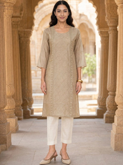 Rangita Women Flared Sleeves Kurta