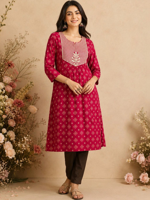 Araaha Women Thread Work Kurta