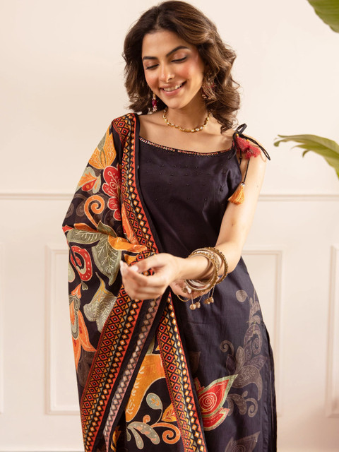 Nehamta Women Ethnic Motifs Printed Regular Pure Cotton Kurta with Palazzos & With Dupatta - Image 5
