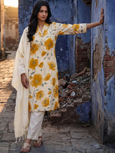 Melange by Lifestyle Printed Dupatta with Thread Work