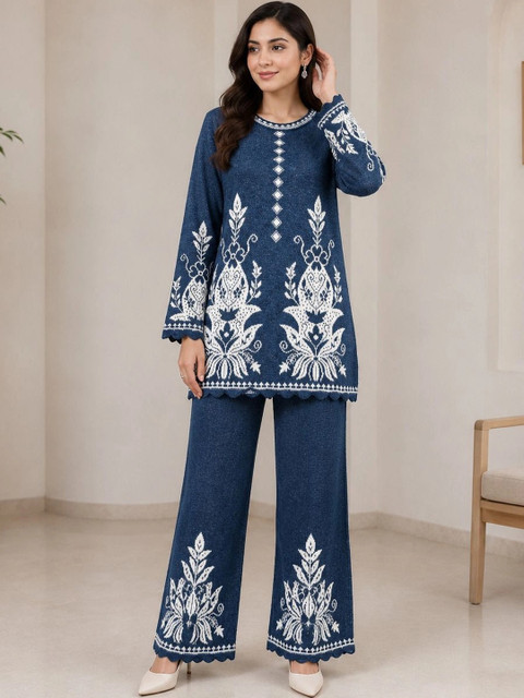 MAGKNIT Embroidered Tunic with Trousers
