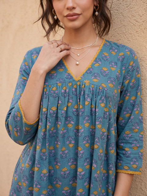 fusion by glitchez V-Neck Floral Printed Pure Cotton Fit & Flare Kurta - Image 4