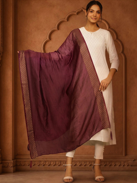 Ravaiyaa Dupatta with Zari