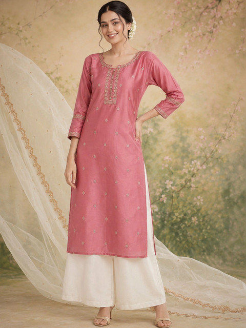 rarethread Women Embellished Thread Work Kurta