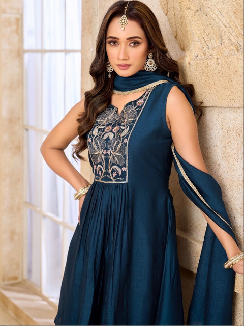 KALINI Women Ethnic Motifs Embroidered Empire Thread Work Kurta with Palazzos & Dupatta - Image 3