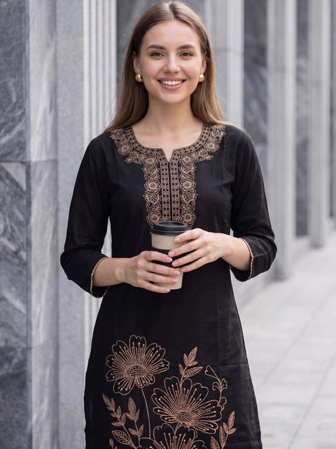 Indo Era Women Ethnic Motifs Embroidered Thread Work Kurta