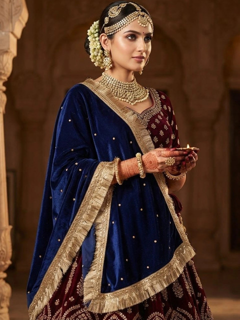 GLOBAL DRESS Velvet Blend Dupatta with Zari - Image 6
