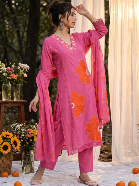 Varun Handicraft Women Floral Printed Regular Pure Cotton Kurta with Trousers & Dupatta