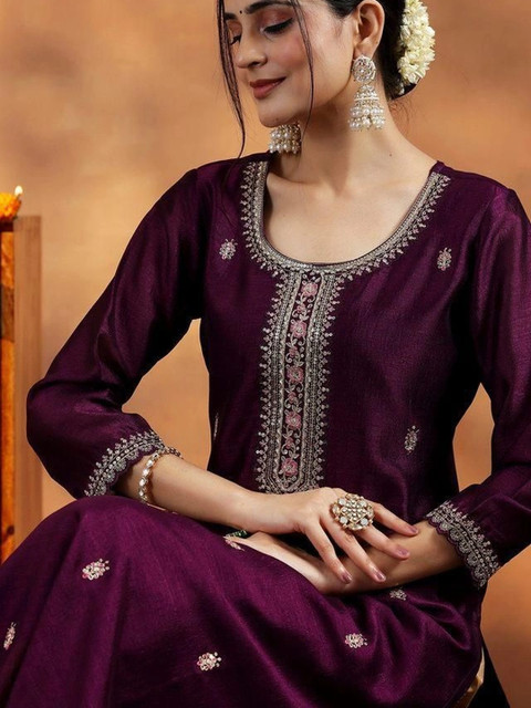 CREATIVE KORNER Women Embellished Thread Work Kurta - Image 3
