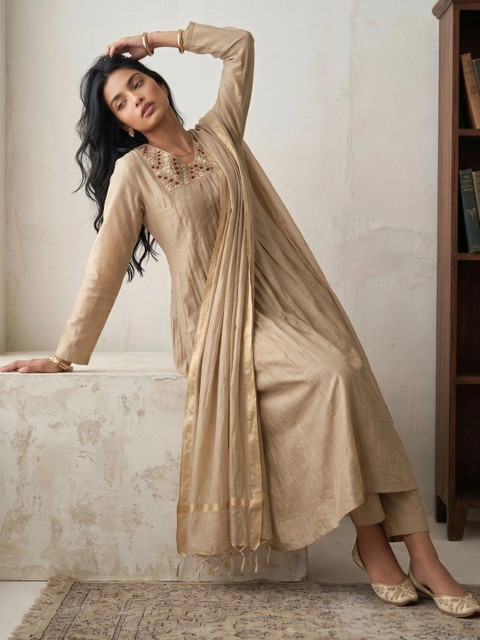 DRIP CHOWK Women Ethnic Motifs Embroidered Regular Thread Work Kurta with Trousers & With Dupatta