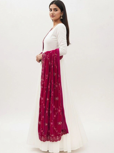 Kinjhit Fashion Embroidered Velvet Dupatta with Thread Work - Image 5