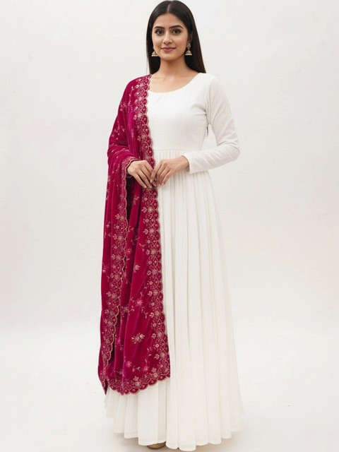 Kinjhit Fashion Embroidered Velvet Dupatta with Thread Work - Image 3