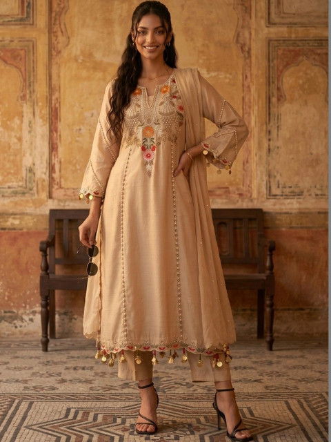 DRIP CHOWK Women Floral Embroidered Regular Gotta Patti Kurta with Trousers & With Dupatta