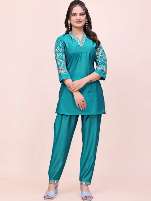 BNF Embroidered Tunic with Trousers