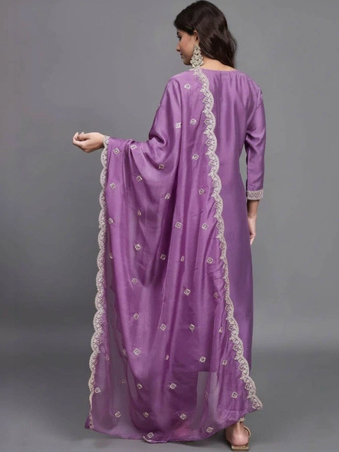 QENY Ethnic Motifs Embroidered Regular Thread Work Kurta with Trousers & With Dupatta - Image 2