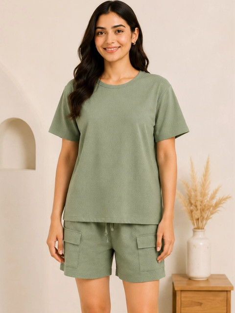 DEVATVAM Indigo Solid T-shirt with Shorts