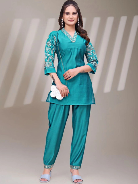 BNF Embroidered Tunic with Trousers