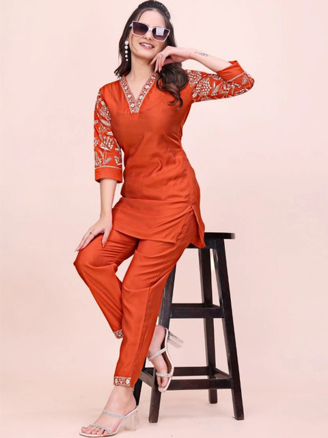 BNF Embroidered Tunic with Trousers