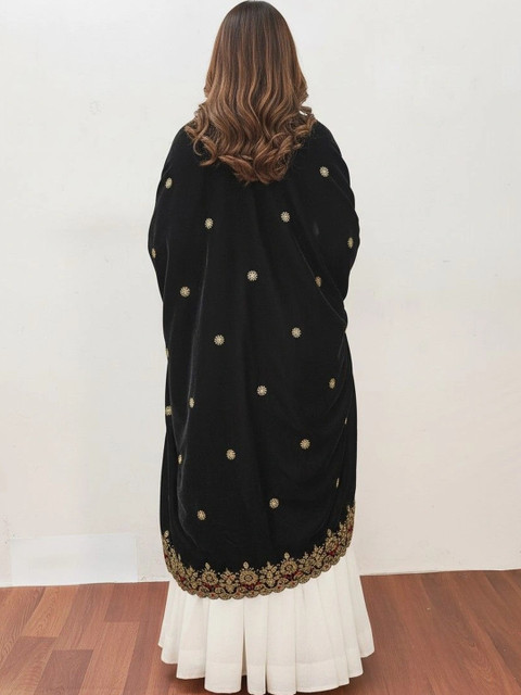 tathastufab Ethnic Motifs Embroidered Velvet Dupatta with Thread Work - Image 3