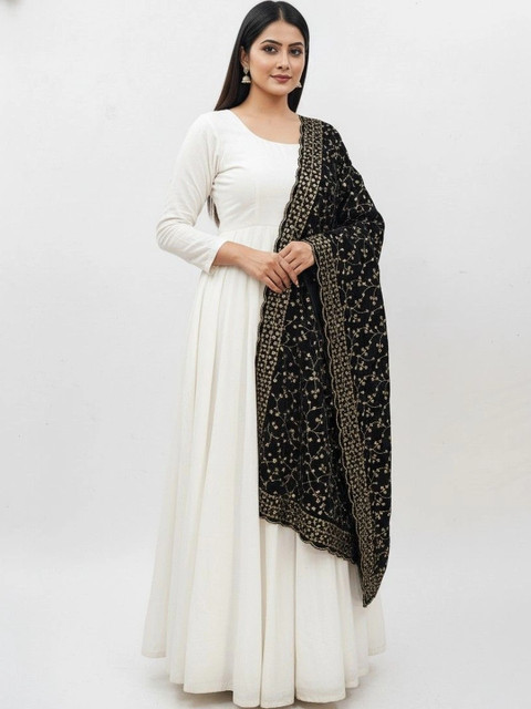 tathastufab Ethnic Motifs Embroidered Velvet Dupatta with Zari