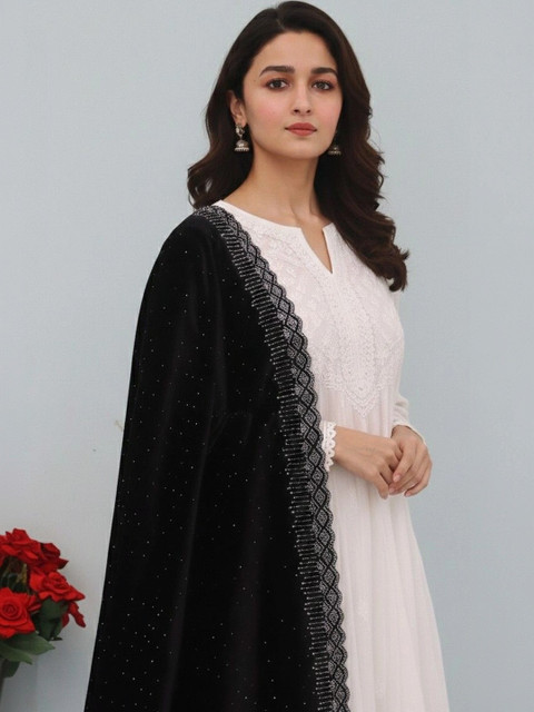tathastufab Ethnic Motifs Velvet Dupatta with Beads and Stones - Image 4