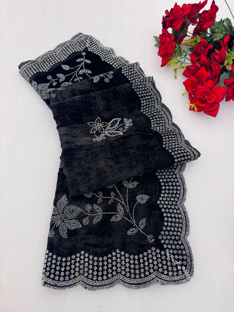 tathastufab Velvet Dupatta with Beads and Stones - Image 4