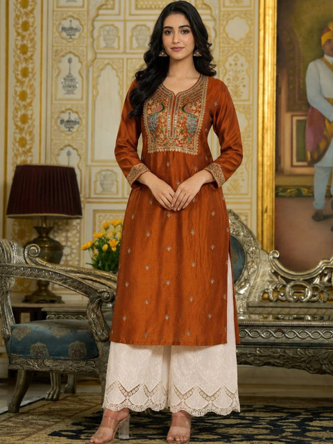 rarethread Women Ethnic Motifs Embroidered Thread Work Grandeur & Majestic Artwork Kurta - Image 3