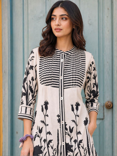 Sangria Cotton Printed Tunic with Palazzos - Image 2