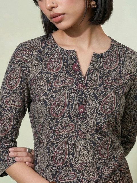 AADVIKA Women Paisley Printed Kurta - Image 5